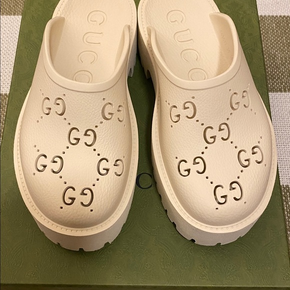 Gucci Women's Platform Perforated G Mule - Picture 4 of 13